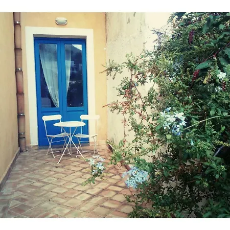 Hostel Salina Santa Marina Salina